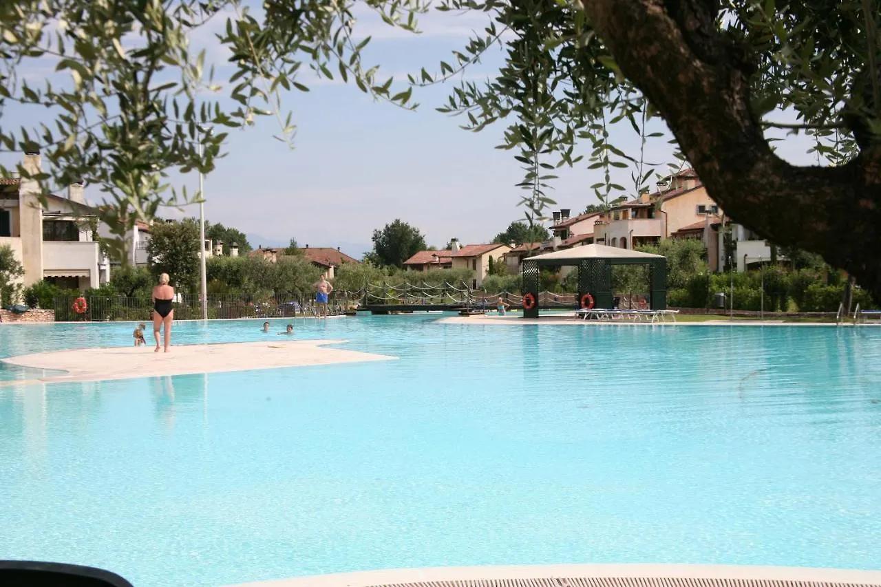 Lugana Resort & Sporting Club - Sermana Village Peschiera del Garda 0*,  Italy